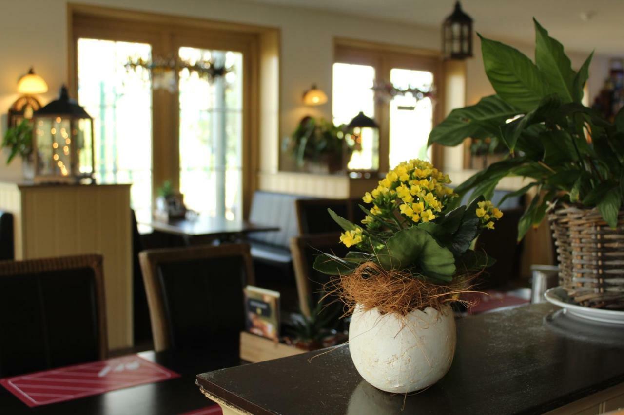 Hotel De Brabantse Biesbosch à Werkendam Extérieur photo